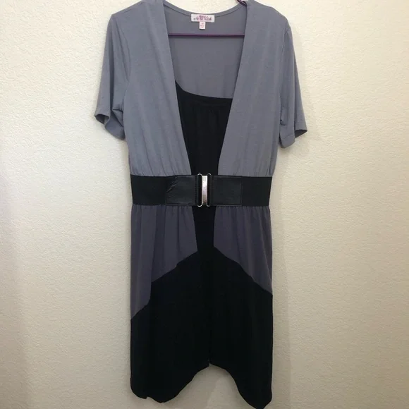 AS U WISH Medium Layered Belted Dress Colorblock Black Gray Short Sleeve NWOT - Picture 1 of 16